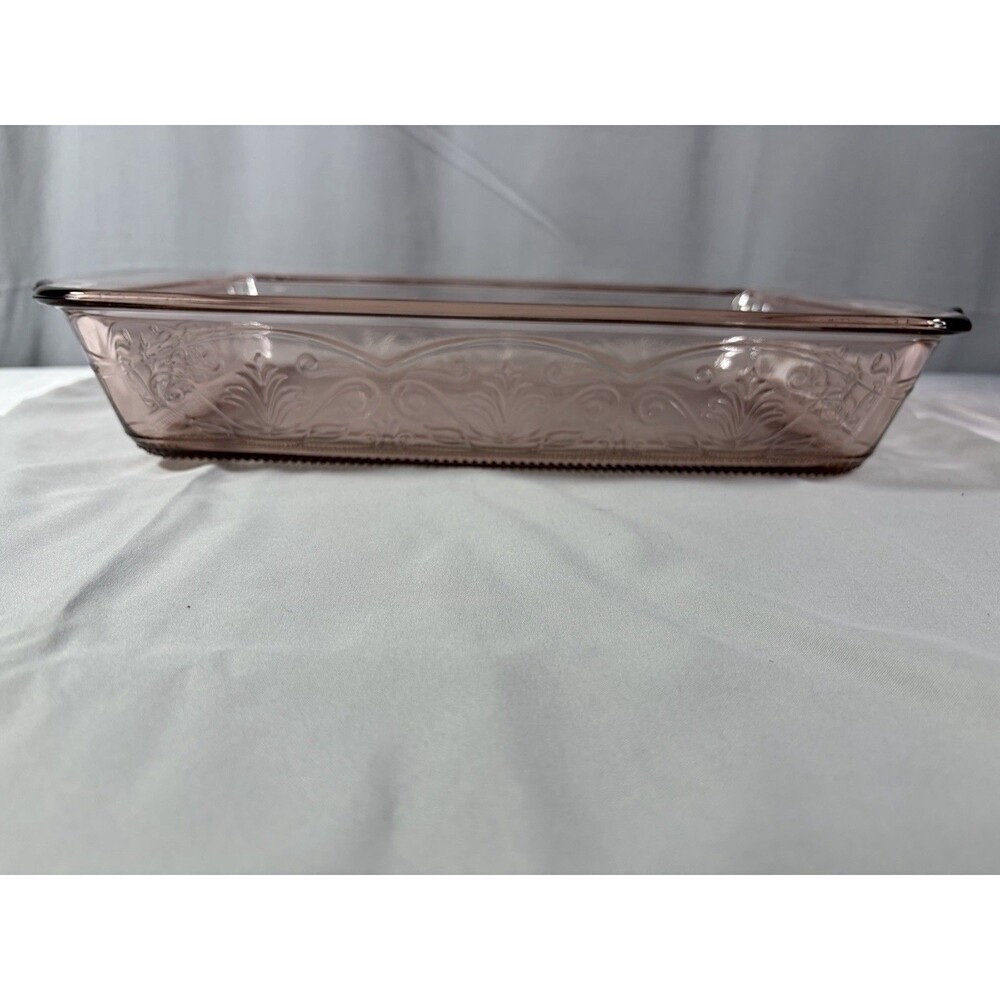 ANCHOR HOCKING LAUREL Embossed ROSEWATER Pink Casserole Baking DISH 16” X 3”